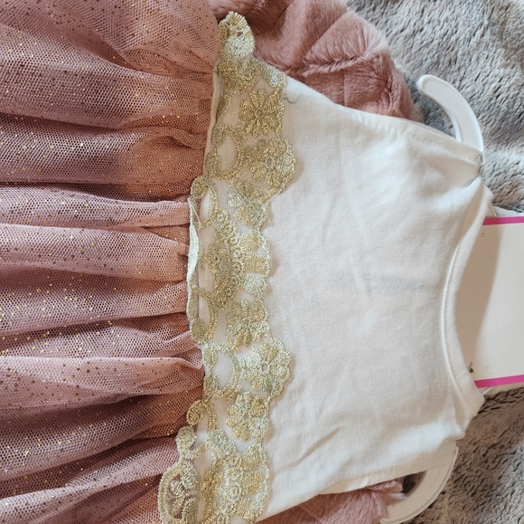 Little Lass 2 Piece set with accessory! (3 pieces total) NWT - Picture 7 of 10